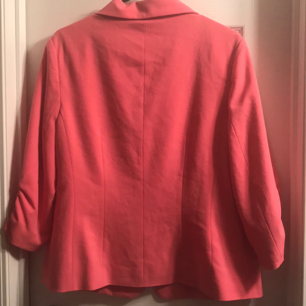 Pink blazer - Picture 2 of 2